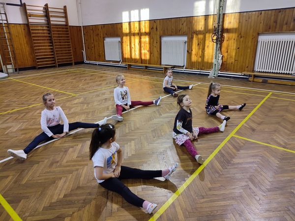 Mažoretky - Ski klub Velké Karlovice